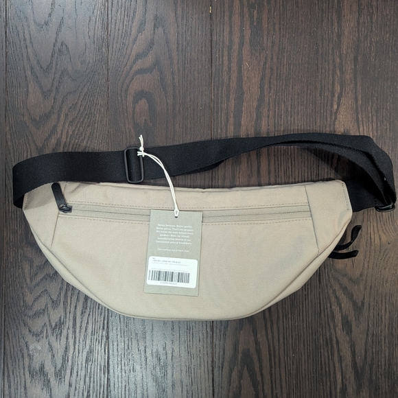 Everlane "The Renew Transit" Fanny Pack - Picture 2 of 4